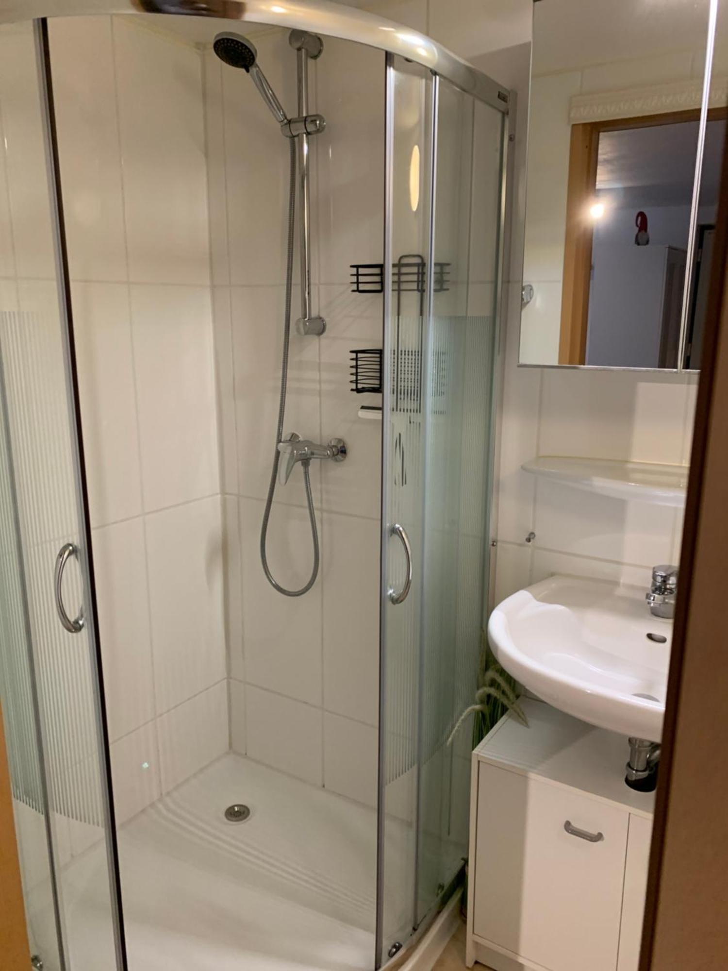Ferienwohnung Schmidt Rosengarten  ภายนอก รูปภาพ